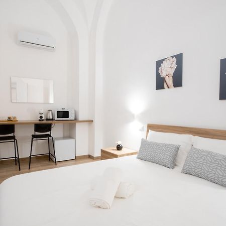 Hotel La Pigna Bari Esterno foto