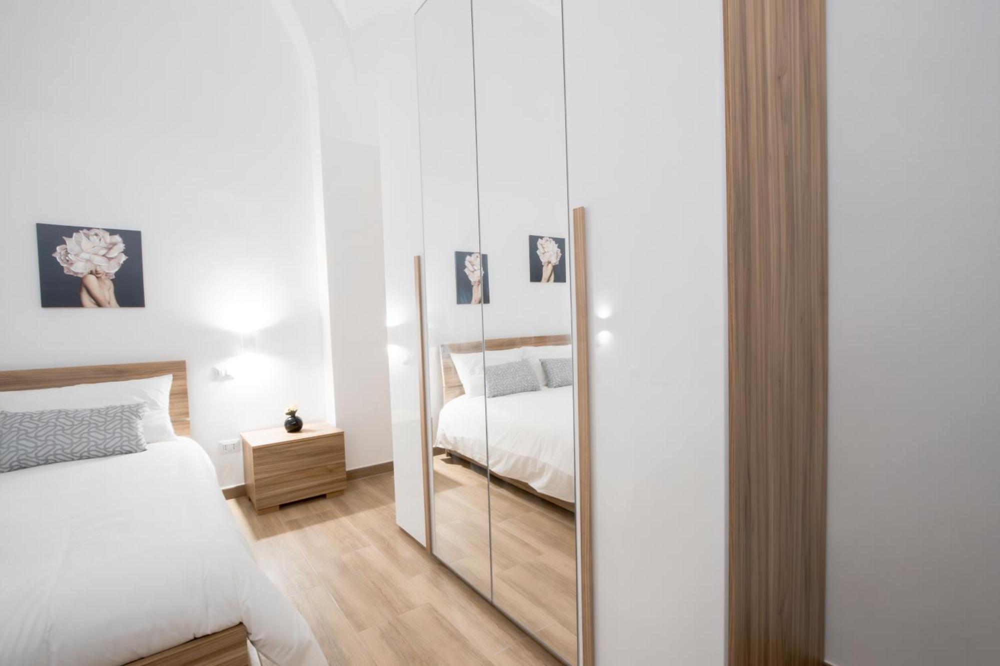 Hotel La Pigna Bari Esterno foto