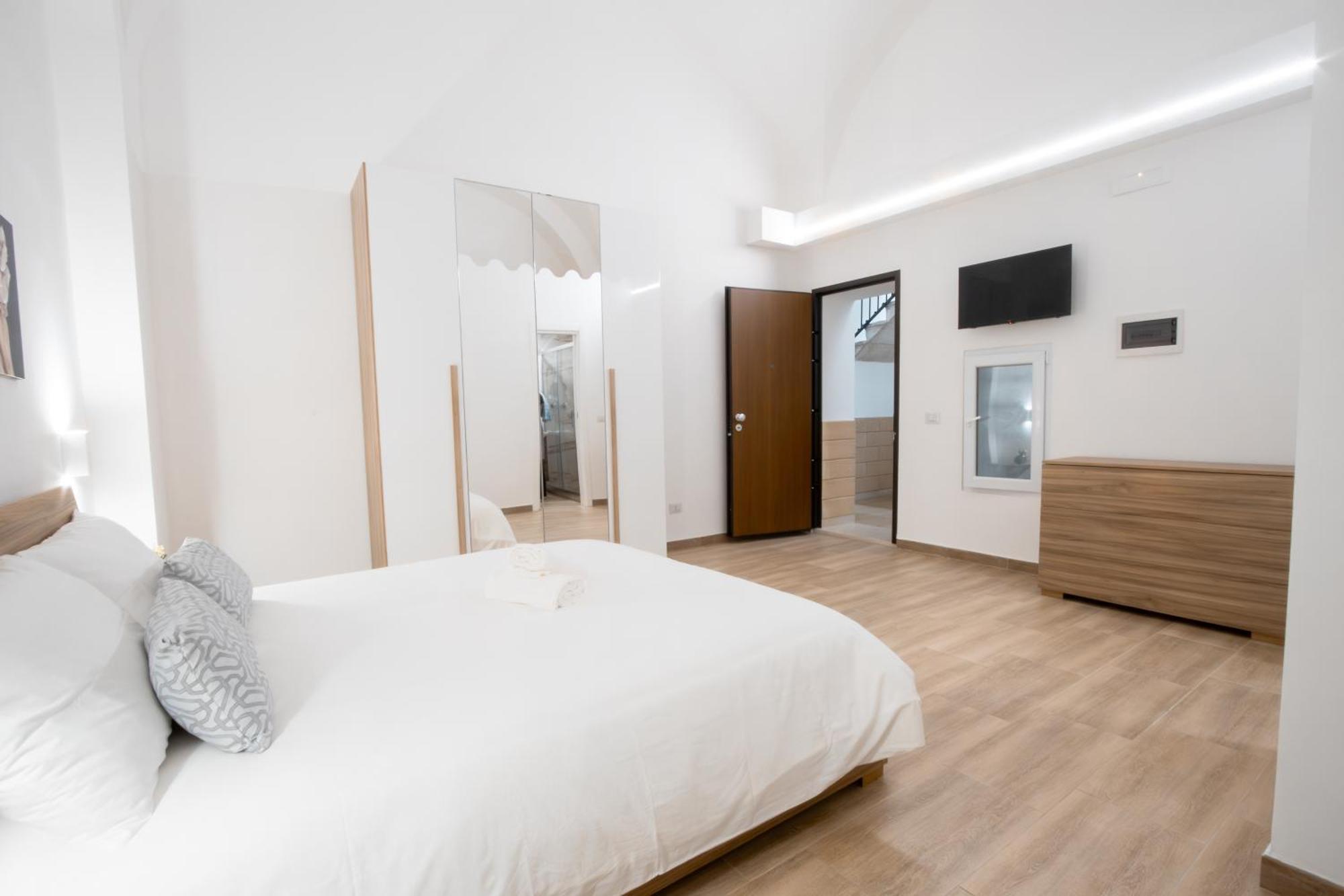 Hotel La Pigna Bari Esterno foto