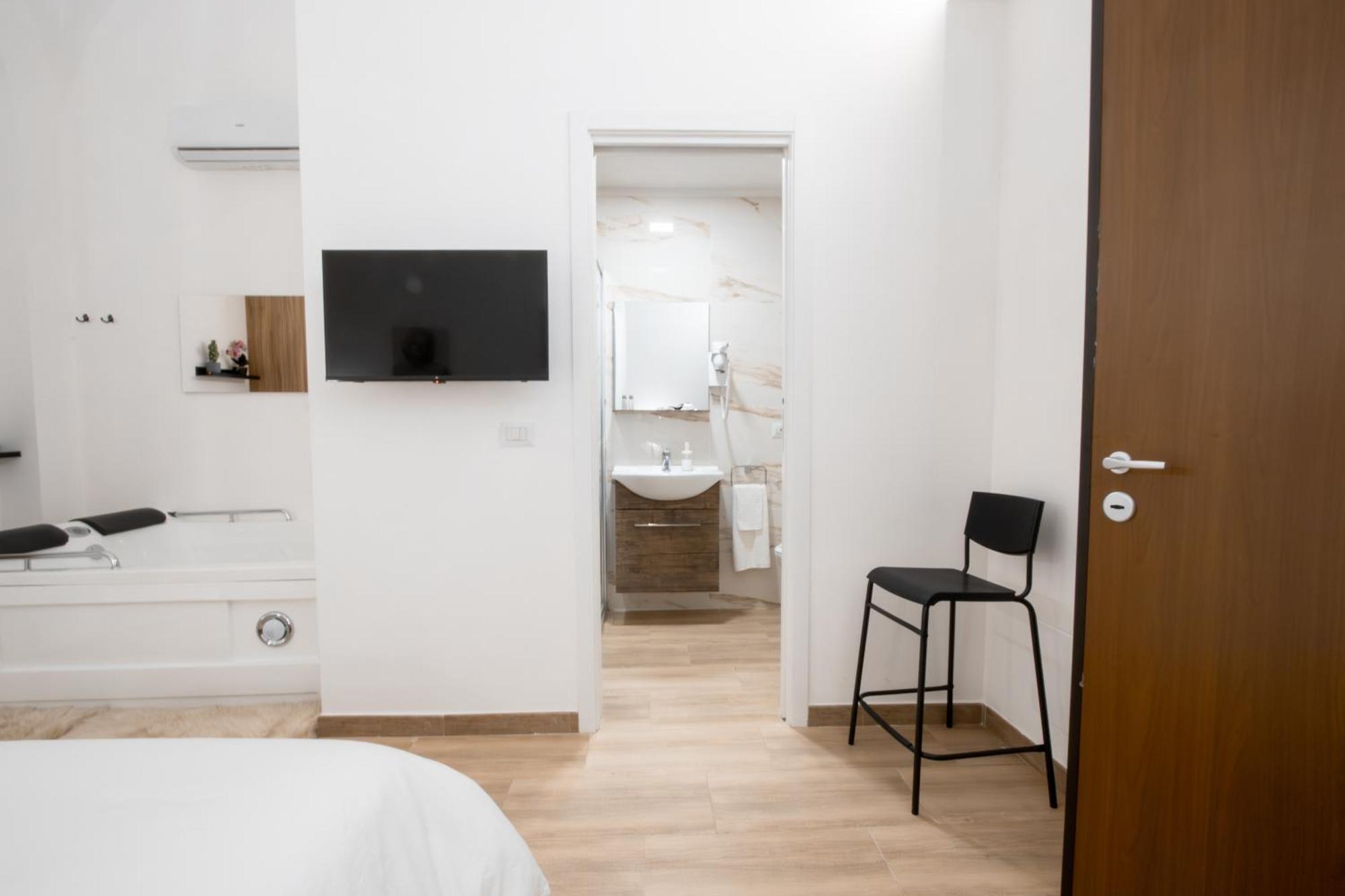 Hotel La Pigna Bari Esterno foto